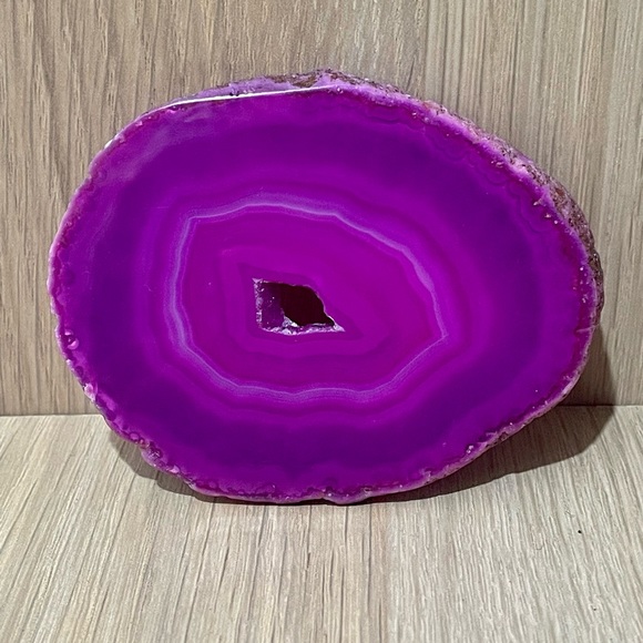 Assorted crystals including amethyst geode and small quartz crystal. - Picture 3 of 5